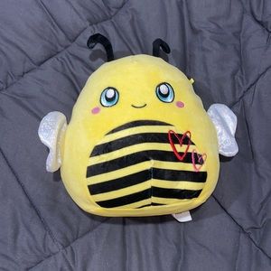 Squishmallow busy-bee. Medium size.